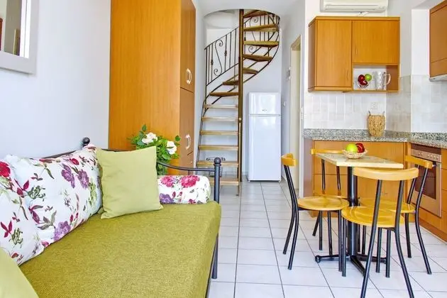 Superior Triple Maisonette