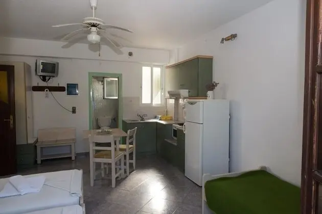 Studio (for 3)