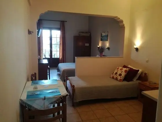 Stüdyo, Deniz Manzaralı (3 Adults)