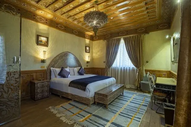 Deluxe Tek Büyük Yataklı Oda