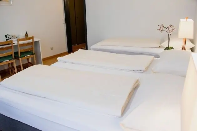 Üç Kişilik Oda