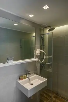Süit, 2 Yatak Odası, Kısmi Deniz Manzaralı