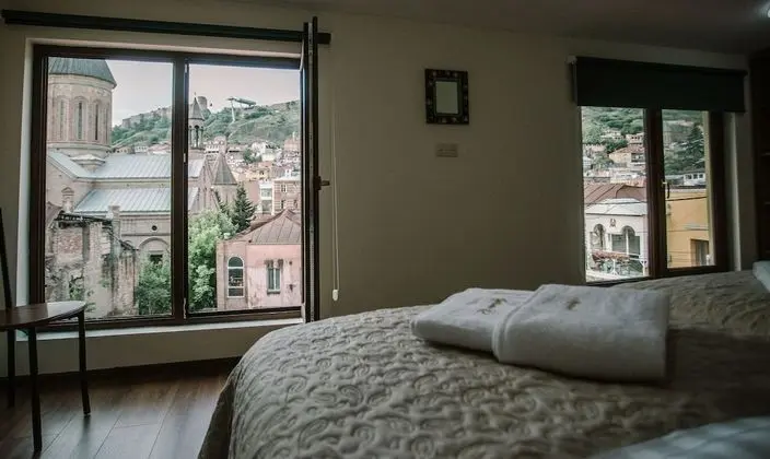Comfort Tek Büyük Yataklı Oda