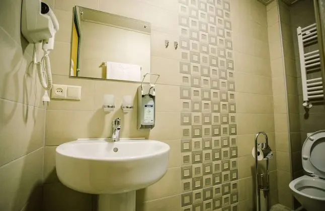 Comfort Tek Büyük Yataklı Oda