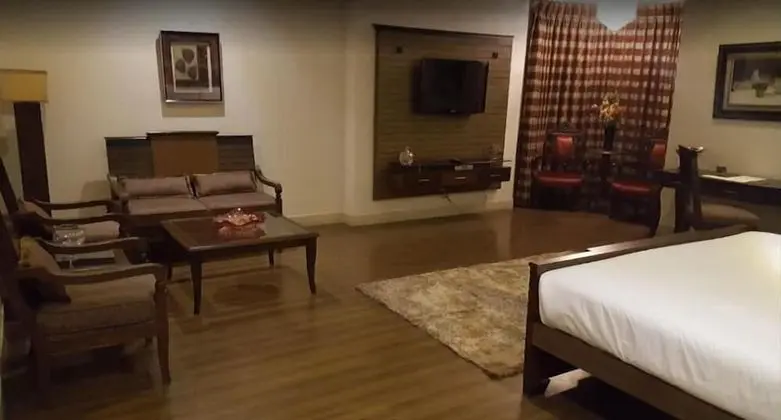 Deluxe Tek Büyük veya İki Ayrı Yataklı Oda