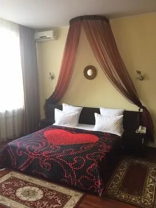 Comfort Tek Büyük Yataklı Oda