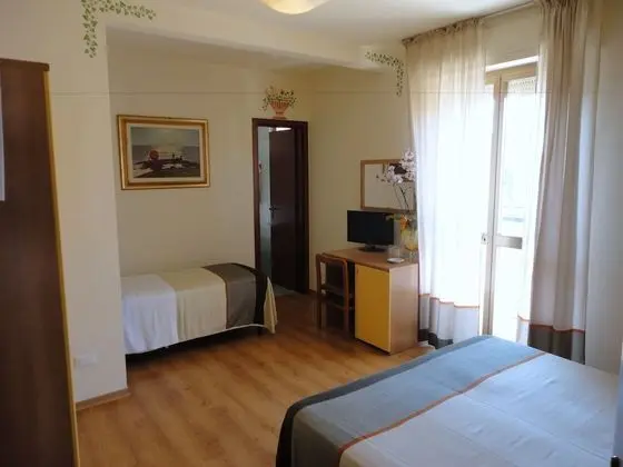 Tek Büyük Yataklı Oda