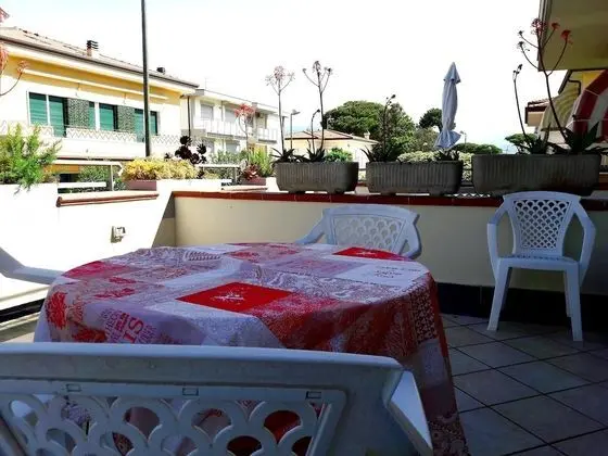 Üç Kişilik Oda