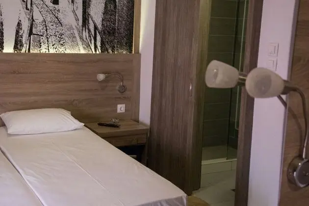 Tek Büyük veya İki Ayrı Yataklı Oda