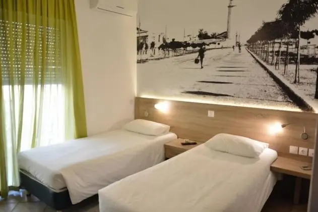 Tek Büyük veya İki Ayrı Yataklı Oda