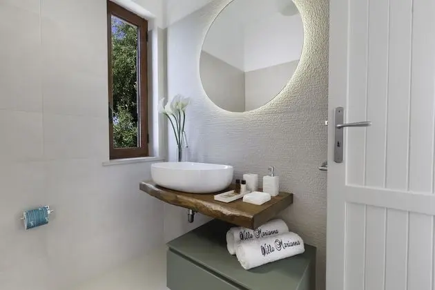 Villa, 4 Yatak Odası, Sigara İçilebilir, Sıcak Su Havuzu