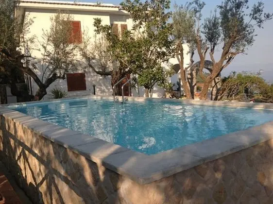 Villa, 4 Yatak Odası, Sigara İçilebilir, Sıcak Su Havuzu