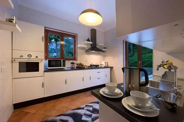 Villa, 4 Yatak Odası, Sigara İçilebilir, Sıcak Su Havuzu