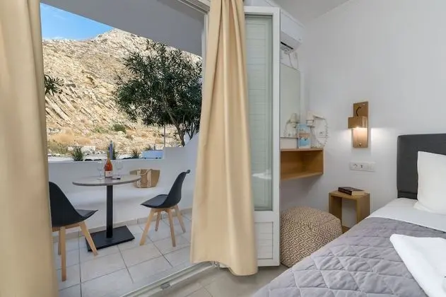 Economy Üç Kişilik Oda