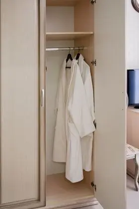 Standard Oda, 1 Yatak Odası, Kısmi Deniz Manzaralı