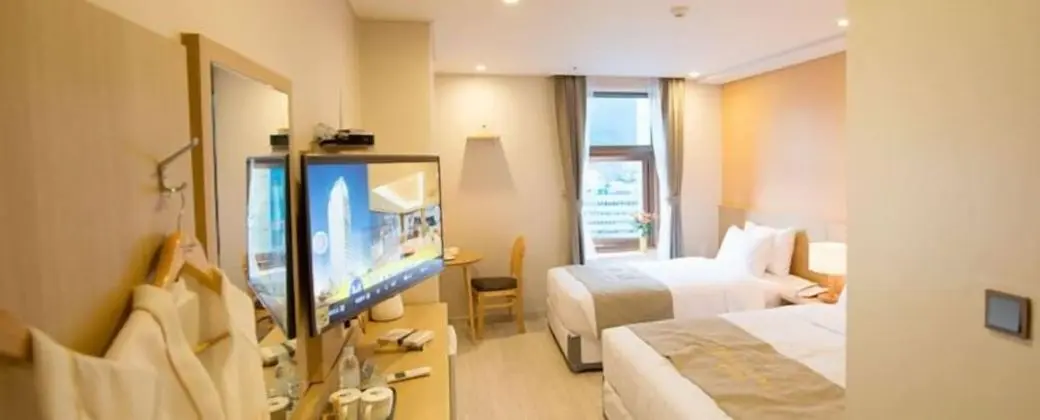Standard Twin, City view - Additional fee pay upon arrival