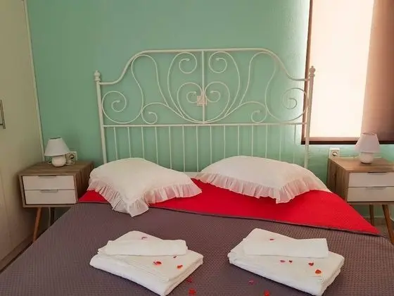 Comfort Apart Daire, 1 Yatak Odası, Deniz Manzaralı, Bahçeli