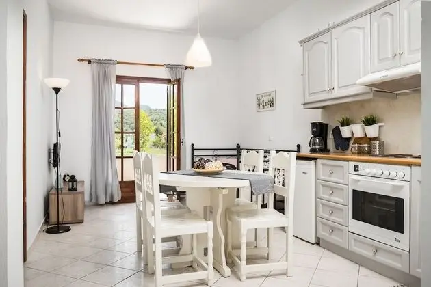 Apart Daire, Bahçe Manzaralı