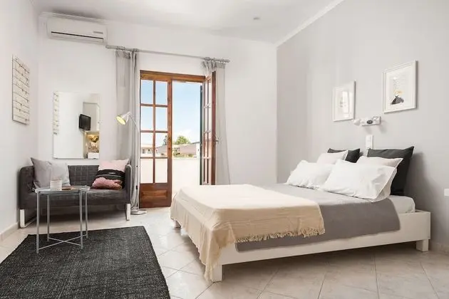 Basic Apart Daire, Deniz Manzaralı