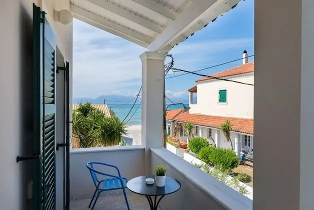 Basic Apart Daire, Deniz Manzaralı