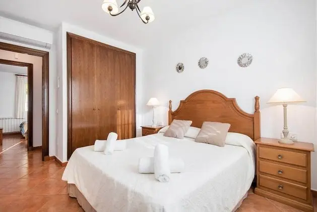 Villa (4 Bedrooms)
