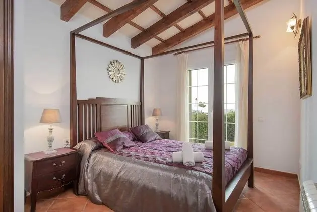 Villa (4 Bedrooms)