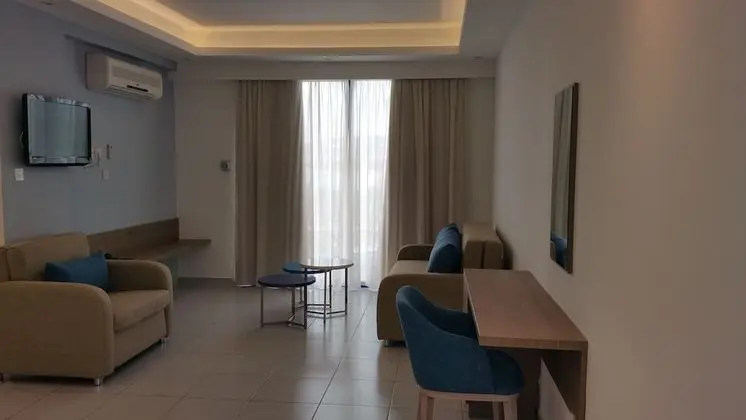 Süit, 2 Yatak Odası (Suite & Pool View)