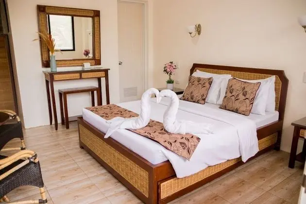 Deluxe Tek Büyük Yataklı Oda (2 Adults + 1 Child)