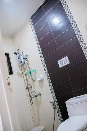 Deluxe Tek Büyük Yataklı Oda (2 Adults + 1 Child)