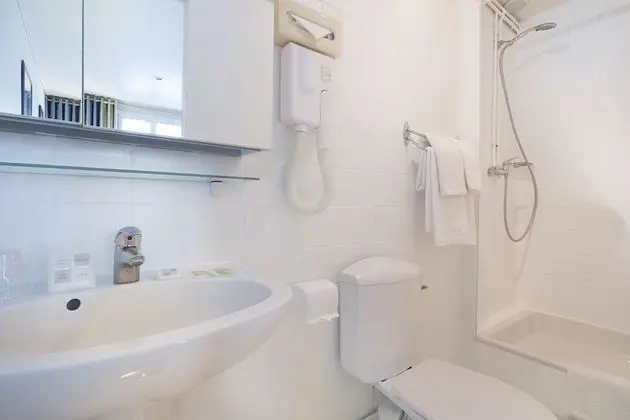 Comfort Tek Büyük Yataklı Oda, Bahçe Manzaralı (with shower)
