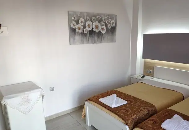 Tek Büyük veya İki Ayrı Yataklı Oda
