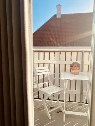 Junior Süit, Balkon
