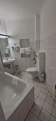 Üç Kişilik Oda