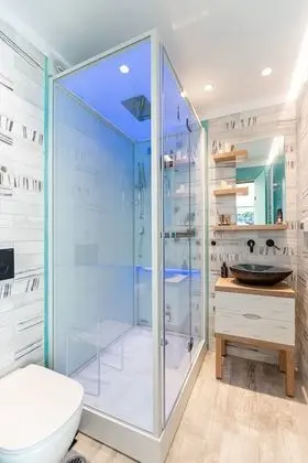 EMERALD SUITE, PANORAMIC SEA AND CITY