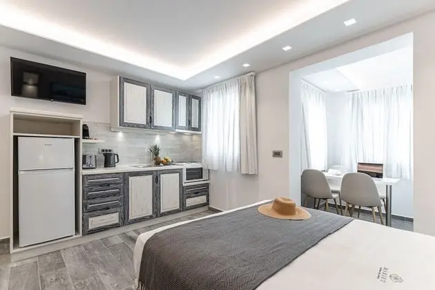 PETRA SUITE, PARTIAL CITY VIEW
