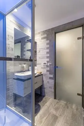 PETRA SUITE, PARTIAL CITY VIEW