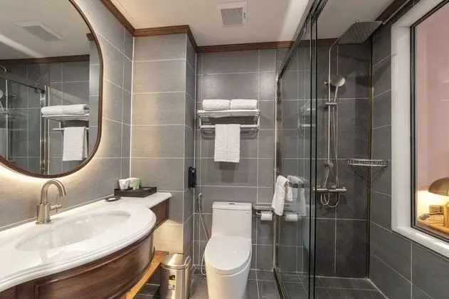 Deluxe Tek Büyük Yataklı Oda, 1 En Büyük (King) Boy Yatak, Avlu Manzaralı