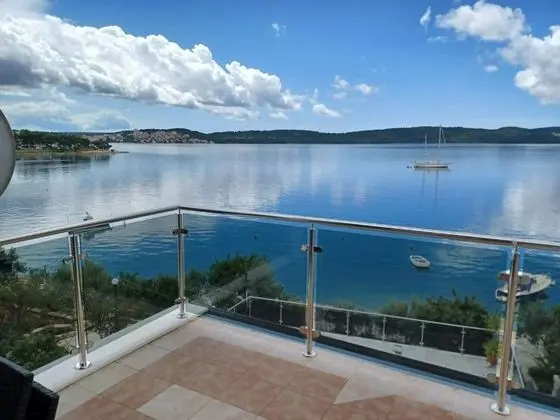 Apart Daire (Marija - 10 m from pebble beach - A2()