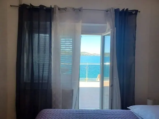 Apart Daire (Marija - 10 m from pebble beach - A2()