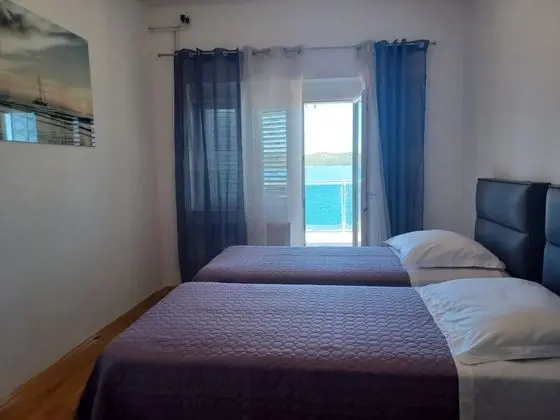 Apart Daire (Marija - 10 m from pebble beach - A2()
