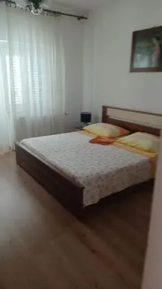 Apart Daire (Marija - 10 m from pebble beach - A2()