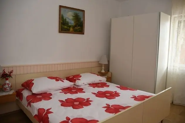 Apart Daire (Marija - 120 m from the beach - A1(4+)