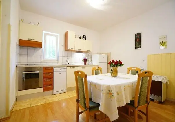 Apart Daire (Marija - 120 m from the beach - A1(4+)