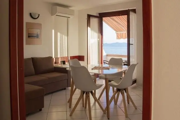 Apart Daire (Marija - 30m from the beach - A2(4+1))