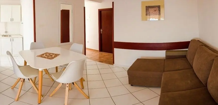 Apart Daire (Marija - 30m from the beach - A2(4+1))