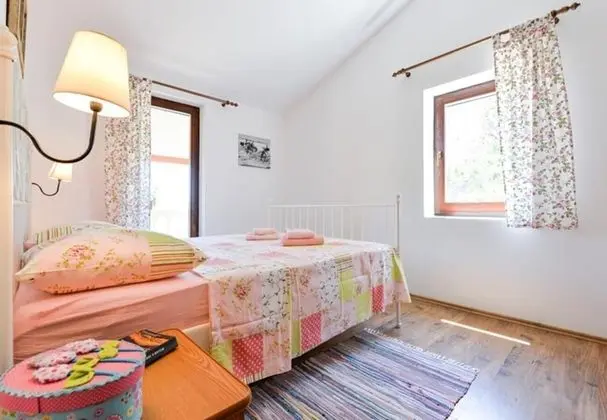 Ev (Marija - 70 m from beach - H(4+2))
