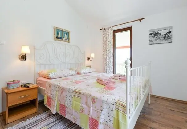 Ev (Marija - 70 m from beach - H(4+2))