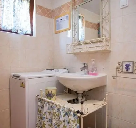 Ev (Marija - 70 m from beach - H(4+2))