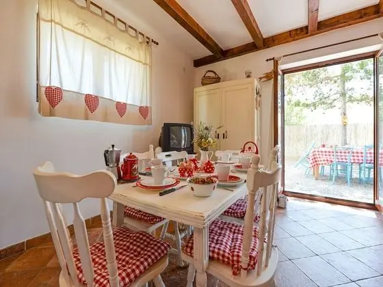 Ev (Marija - 70 m from beach - H(4+2))