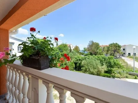 Ev (Marija - 70 m from beach - H(4+2))